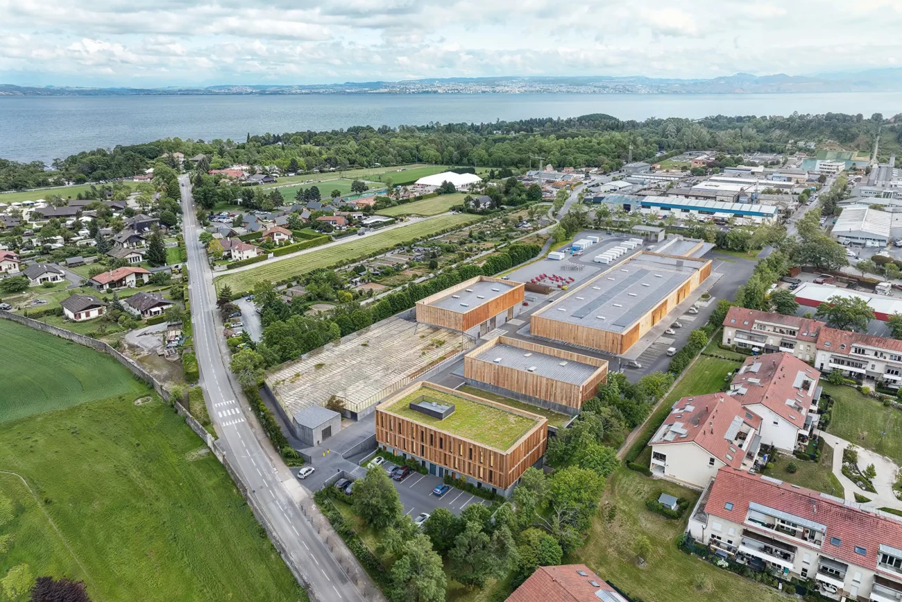 Insertion sur photo drone, Centre Technique Municipale de Thonon les Bains - Client : L'Heudé & Associés Architectes - Illustration Scaphoïde 3D